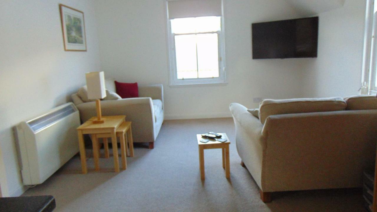 Montclaire * Ballater